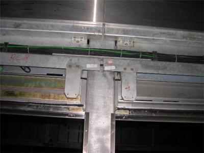 輕軌屏蔽門(mén)系統工程安裝